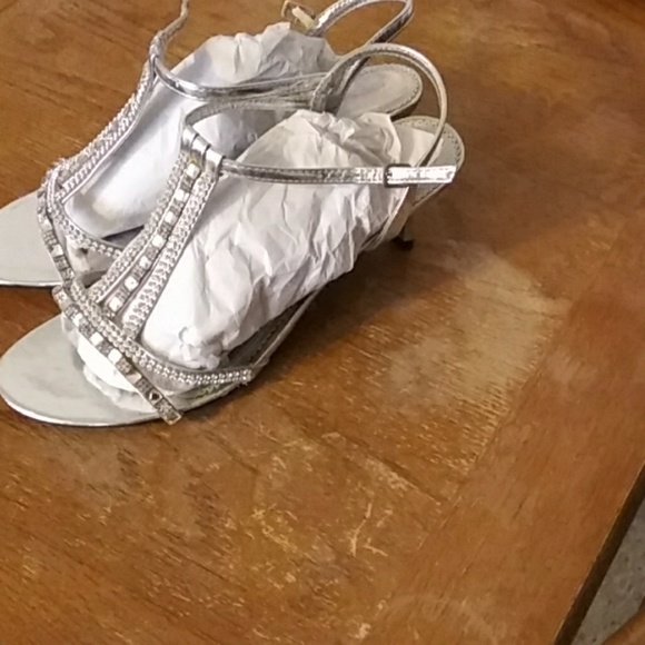 Shoes - Picture 3 of 3